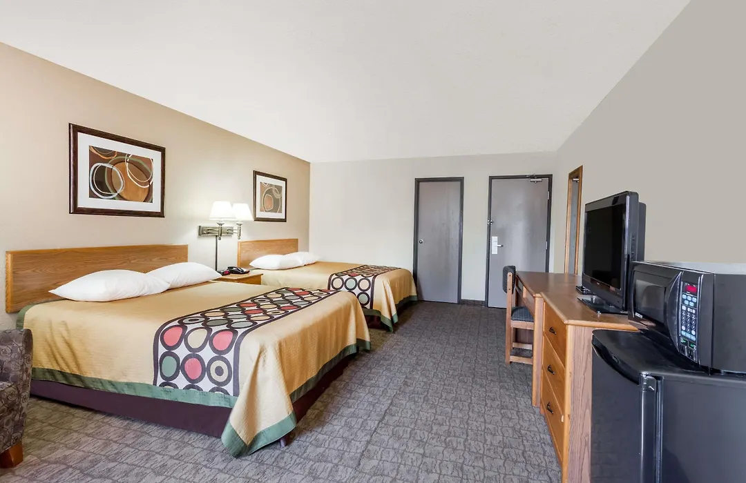 Super 8 By Wyndham Lewisburg-1
